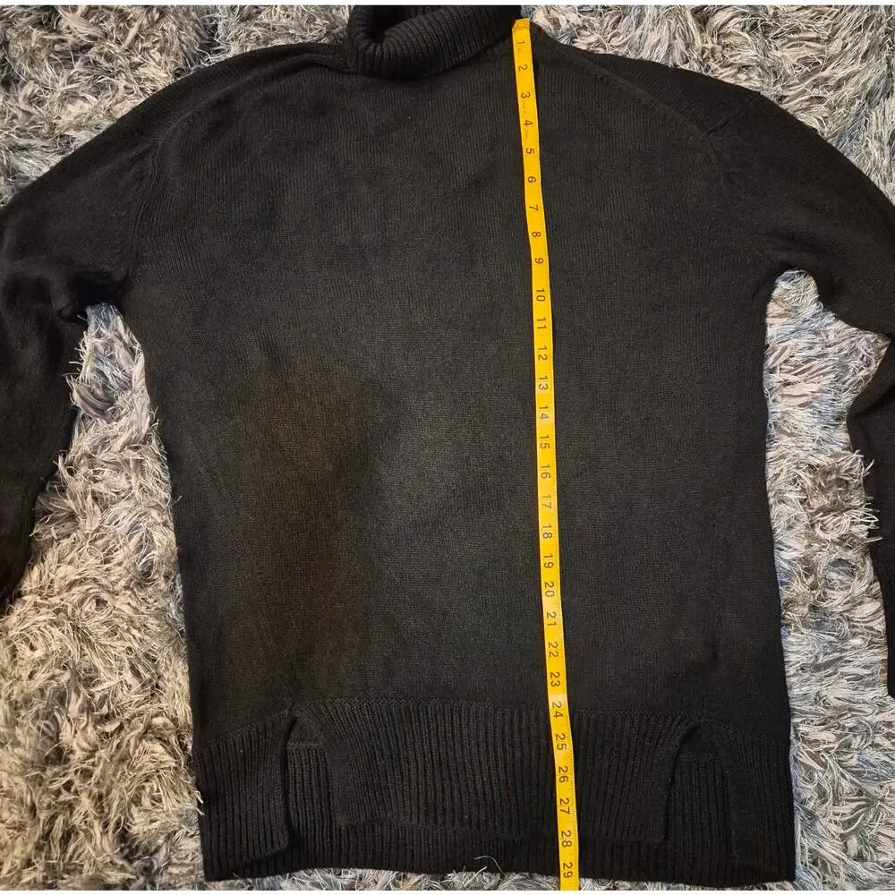 Vince Oversize Minimalist Cashmere Turtleneck Sweater With Side Slits - Picture 8 of 9